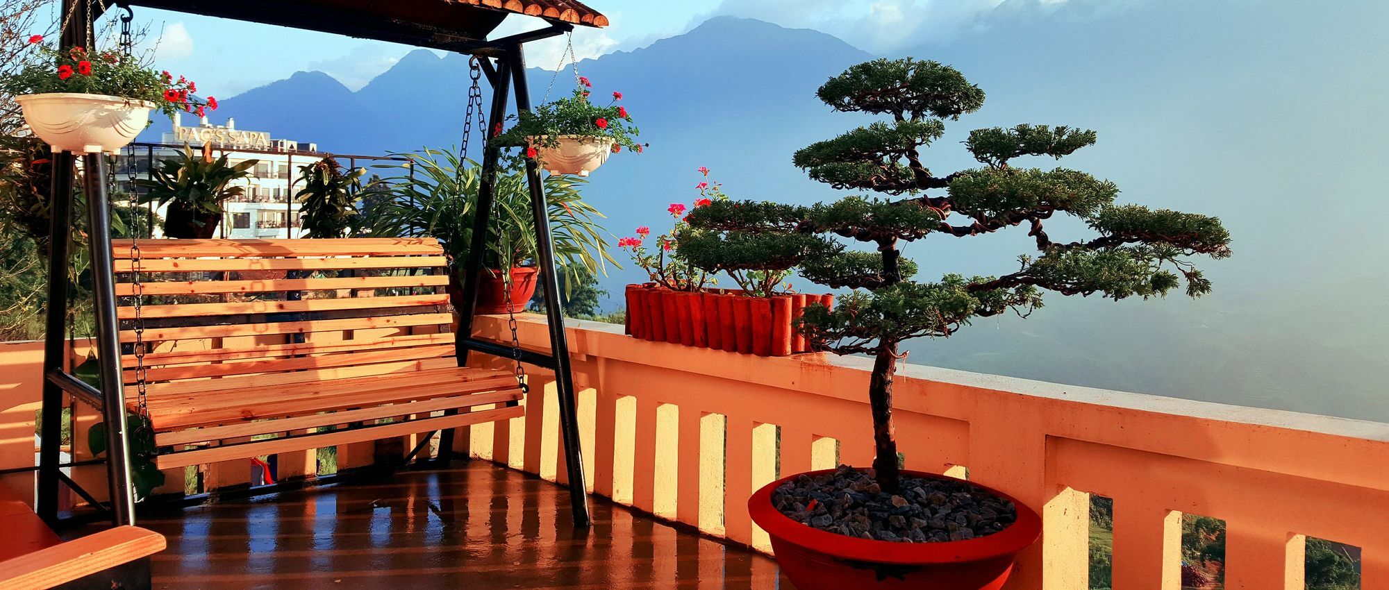 Sapa Odyssey Hostel Exterior photo